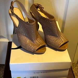 Sandal
